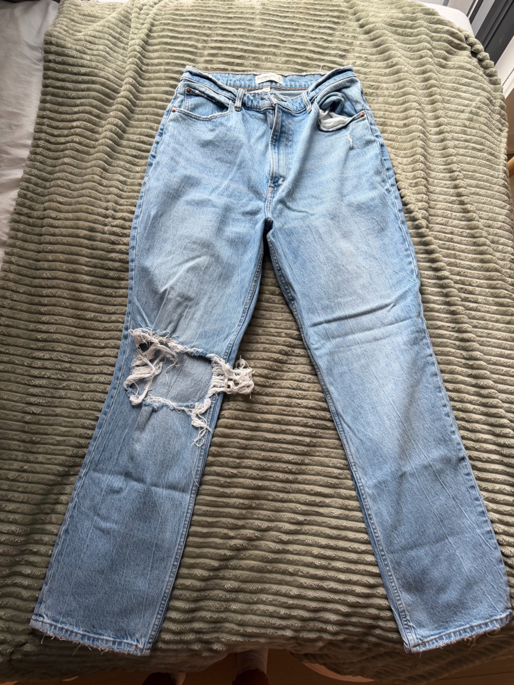 Abercrombie & Fitch Light Blue Distressed Relaxed Jeans